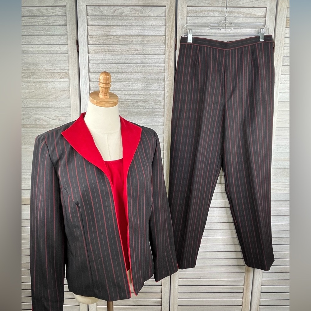 MISS DORBY Vintage 80's Three Piece Pant Suit Black/Red-10P